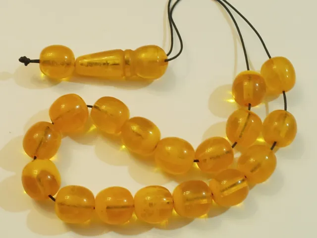 41 grams Vintage Apple Juice Cream Swirls Bakelite Faturan Prayer Beads