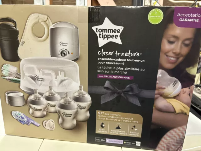 Tommee Tippee Closer to Nature All in One Newborn Baby Feeding Starter Set