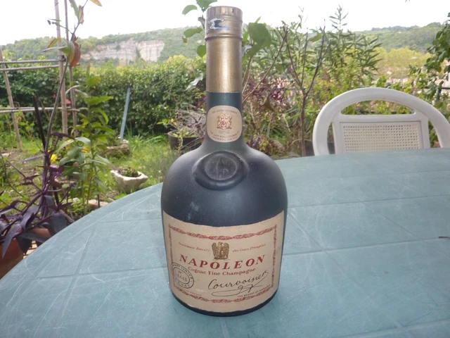 Vieille Bouteille Cognac Courvoisier Napoleon  Nombre Limite Annees 60'