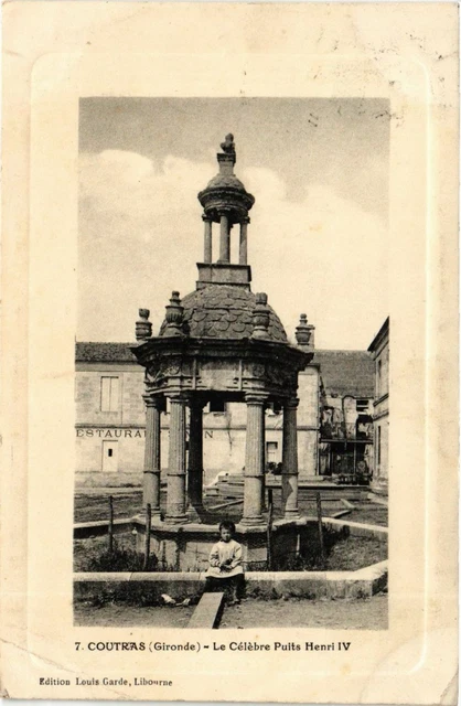 CPA Gironde COUTRAS Le Célébre Puits Henri IV (982596)
