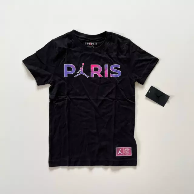 T-shirt Nike Air Jordan ragazzi Paris Saint Germain | taglia S / 8-10 anni | 29,95 €* T-shirt Nike Air Jordan ragazzi Paris Saint Germain | taglia S / 8-10 anni | 29,95 €*