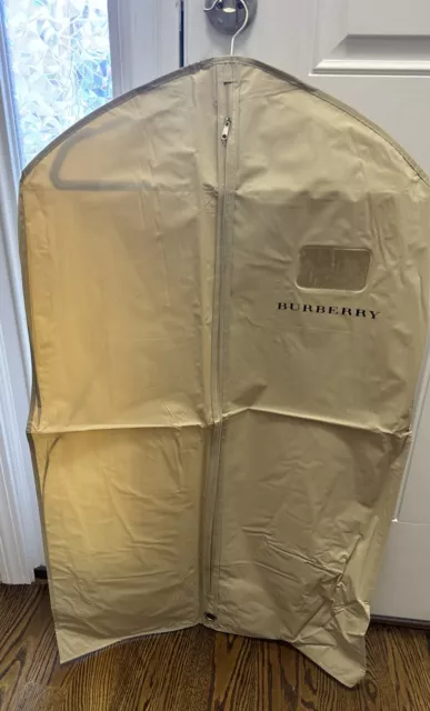 Burberry discount suit bag