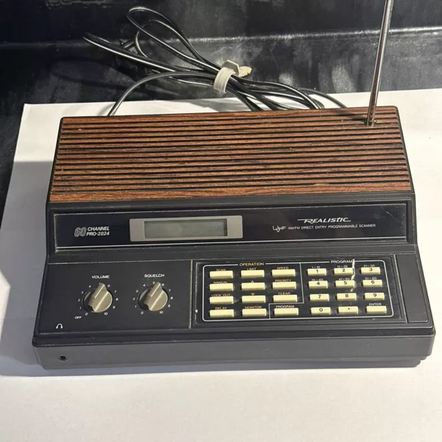 REALISTIC 60 CHANNEL Pro2024 UHF/VHF AM/FM Direct Entry Programmable