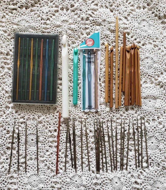 Lot (50) Vintage Modern Crochet Hooks  Boye Milward Bates Various Sizes
