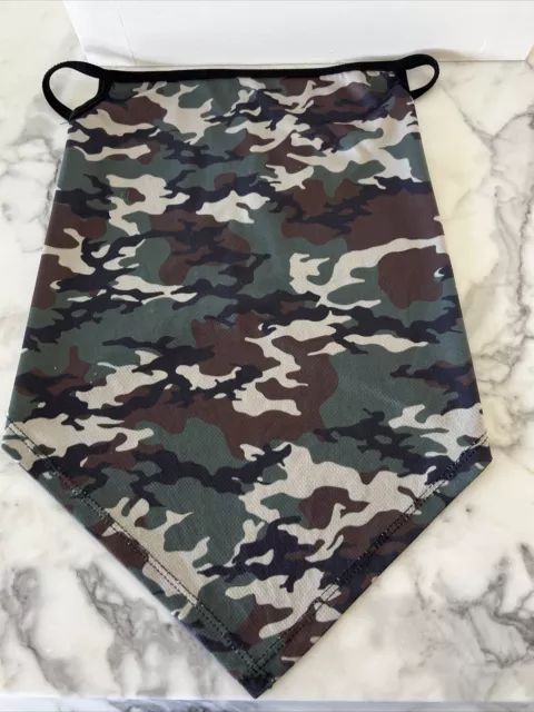 NWOT Camouflage Neck Gaiter Face Mask Sun Wind Protection Bandana Scarf ear loop