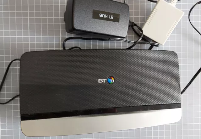 BT Home Hub 5 1300 Mbps Wireless AC Router, tested and working