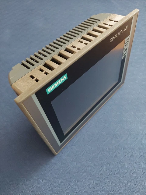 SIEMENS SIMATIC TP700 6AV2124-0GC01-0AX0 Pannello Comfort 6AV2 124 0gc01 0ax0 176339271181
