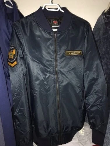 Veste Challenger League Of Legends 2016 - Taille Petite, Ouverte Jamais Portée (comme Neuve)