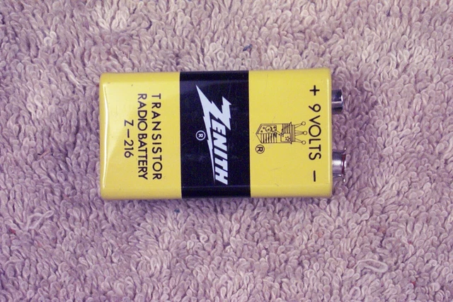 One, vintage, Zenith brand Transistor Radio battery, outstanding condition One, vintage, Zenith brand Transistor Radio battery, outstanding condition