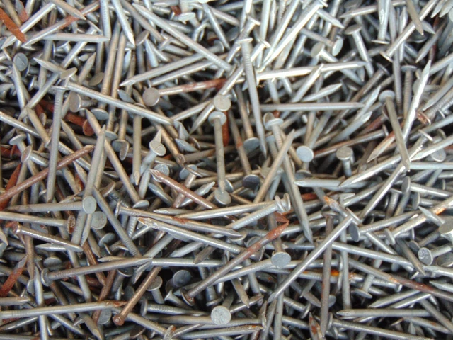 Galvanized Paskote Approx. 27,000 pieces GSI-18-1 096515 21 lbs