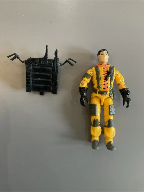 GI joe Blizzard action figure - retro toy with accesories - hasbro