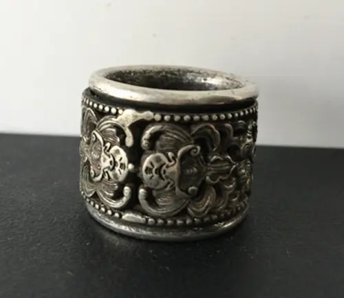 Exquisite Old Chinese Tibetan silver handcarved flowers Ring