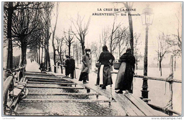 95 SILVEREUIL - flood from 1910 - a footbridge