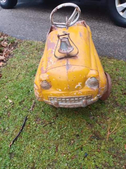 Vintage Murray  Pedal Car  With Bell