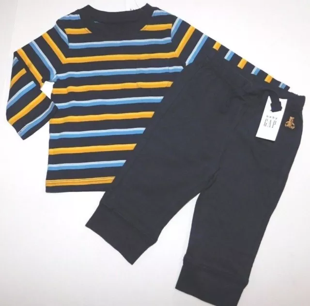 T-SHIRT & LIGHTWEIGHT PANTS--GAP--Baby Boy 2 Pc Set--SIZE 3-6M--BRAND NEW