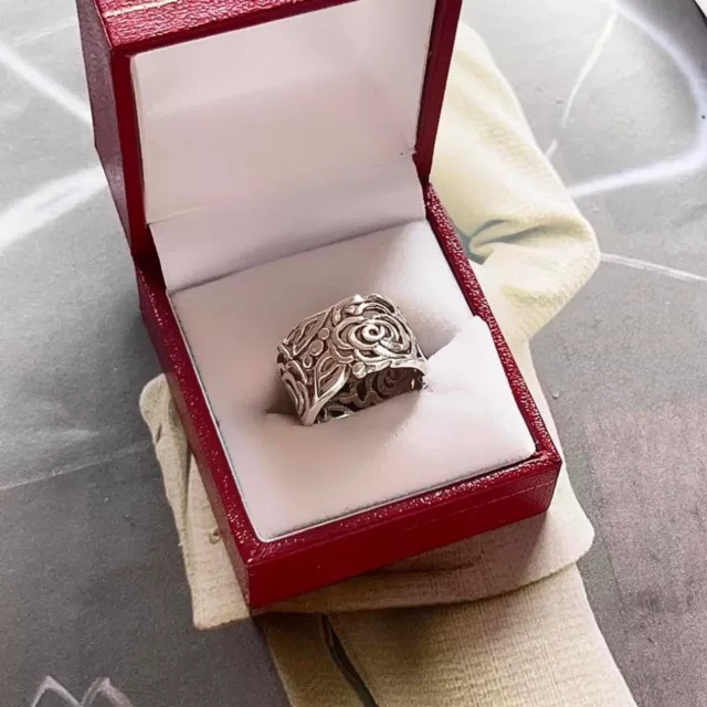 Vintage SOLID SILVER floral band ring ❤️