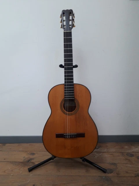 Guitare classique L. Patenotte lutherie artistique à Mattaincourt annes 50/60