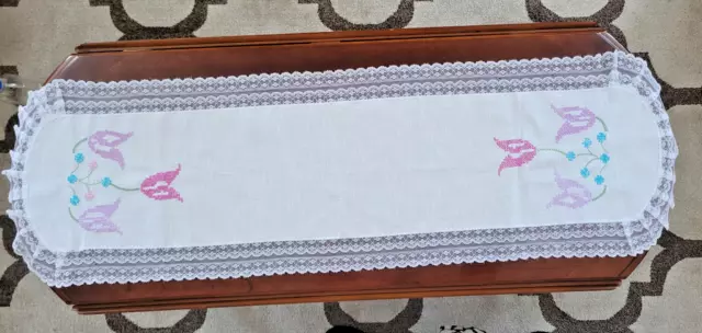 Table Runner/Dresser Scarf CROSS STITCH white Pink & Purple TULIPS and LACE trim