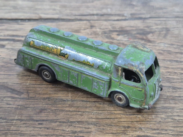 BERLIET CITERNE TOTAL  fabrication BOURBON . fr EUR 20,00 - FR