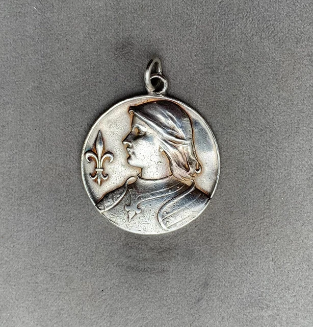 Broche Ancienne Jeanne D'Arc – Plaqué Argent, Très Bon état, Vintage
