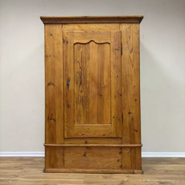 Antiker Schrank | Bauernschrank um 1850 | Rustikal