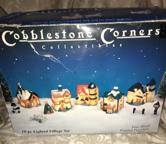 COBBLESTONE CORNERS CHRISTMAS Village $130.00 - PicClick