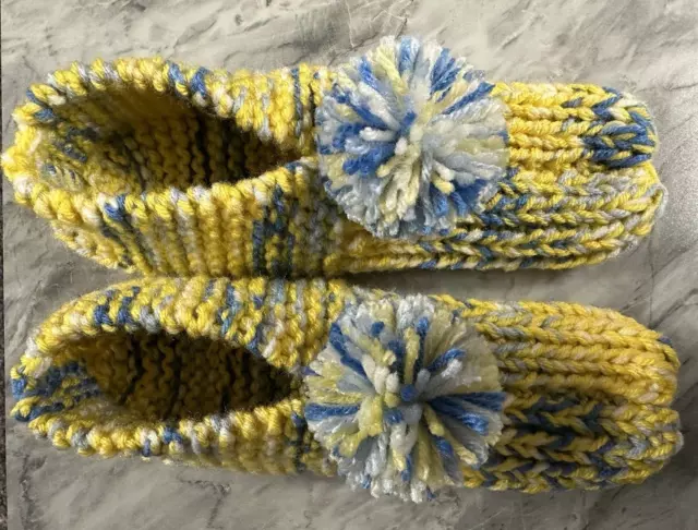 Amish Handmade Knitted Slippers Yellow/Blue/White Wms Med/Lg Mans Sm/M 9 1/4"