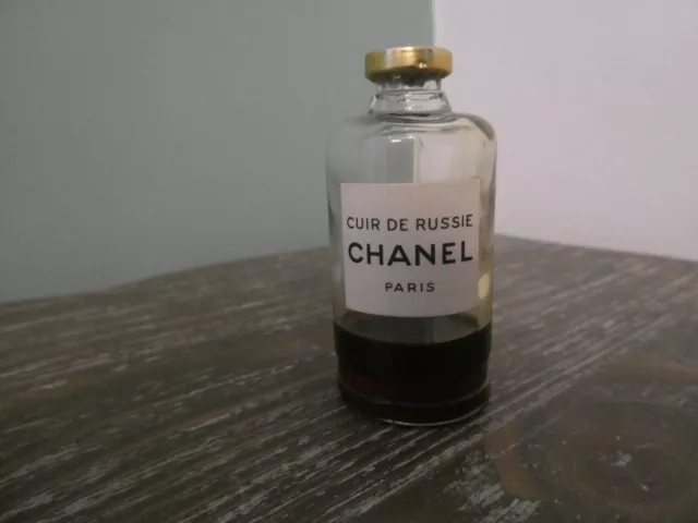Cuir de Russie Les Exclusifs Chanel Review  YouTube