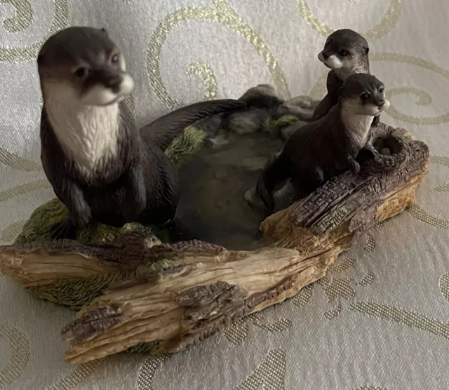 Border Fine Arts Otters. Mothers and 2 Babies. inc wooden stand