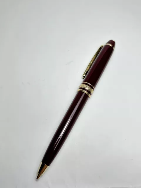 https://www.picclickimg.com/Rn8AAOSw9q5lHB1Q/Montblanc-Meisterstuck-Mozart-117-burgundy-mechanicalc-pencil-07mm.webp