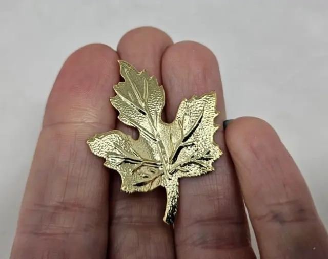 12 pcs Gold Tone Metal Maple Leaf Stampings Leaves Jewelry Findings Charms VTG