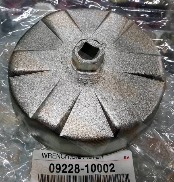 TOYOTA GENUINE OEM Land Cruiser VDJ200 Oil Filter Removal Tool Wrenc