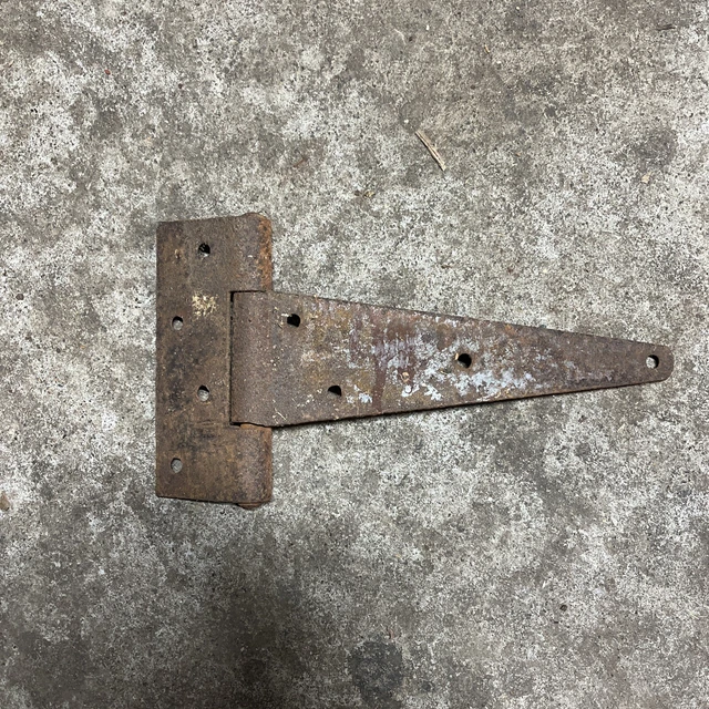 (1) Antique Barn Door T Strap Hinge 10” Vintage