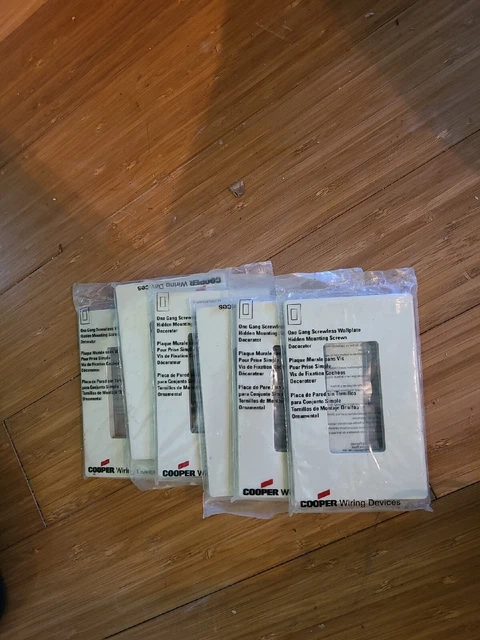Cooper Wiring Devices, LOT of (6), PJS26V, Screwless Ivory Decora Wallplate