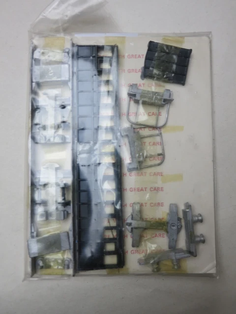 MIKE'S MODELS NARROW Gauge All 3rd Bogie Coach OO9 HOe White Metal Kit ...