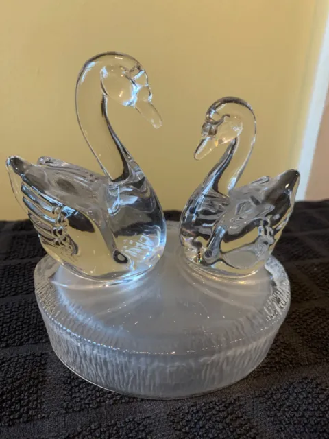RCR Royal Crystal Rock 24% Lead Crystal Glass Two Swans Figurine#highly collect