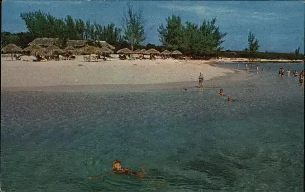 Bahamas Cable Beach The Balmoral Beach Hotel Hca Hotels Chrome Postcard Vintage