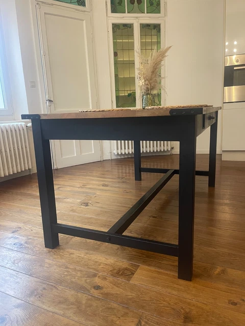 Table à manger professionnelle en manguier et métal noir L125 Metropolis Business | Maisons du Monde