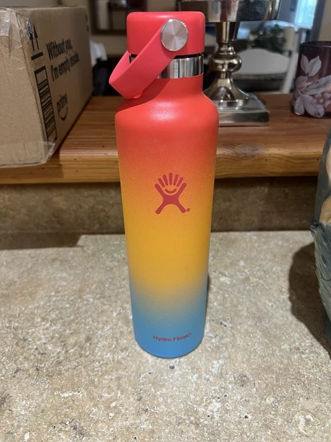 HYDRO FLASK 24 Oz Hawaiian Rainbow- Limited Edition Ombré, New