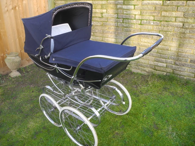 SILVER CROSS WILSON Full Bodied Pram Call the Midwife' Vintage