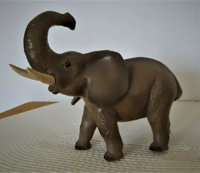 Afrikanischer Elefant Bullyland Germany handbemalt
