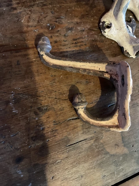Lot Of 4 Vintage Cast  Iron  Acorn Hat & Coat Hooks Heavy Duty Old Salvage 2