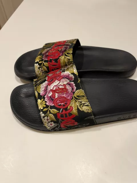 Gucci blind sales for love slides