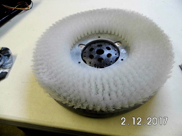 NEW OEM TENNANT 1042499 DISK BRUSH SCB 16.OD SCB NYL no box,