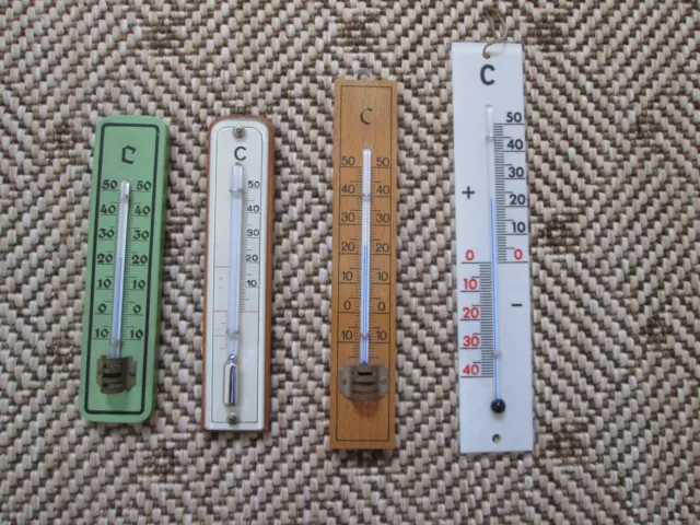 4 alte Thermometer ca. 12,5 – 13 – 15 – 18 cm lang auf Holz bzw. Glas