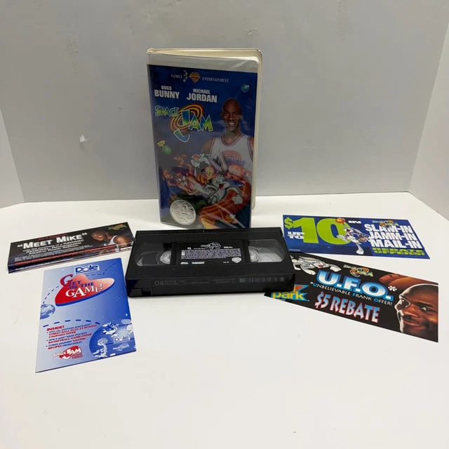 SPACE JAM VHS 1997 Michael Jordan Bugs Bunny Clamshell w/ Coin & All ...