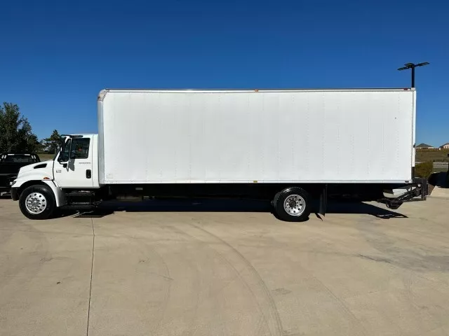 2003 International 4200 Box Truck Cummins LowMiles TX