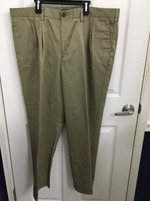 DOCKERS CLASSIC FIT Men's Khaki Chino Pleated Pants 40 X 28 $19.99 ...