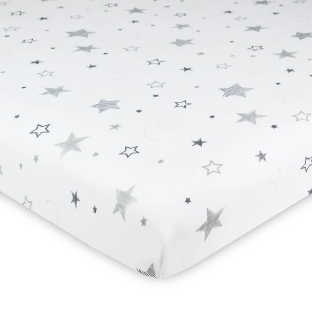 Sábana de cuna de punto de American Baby Co. - gris súper estrellas, blanca/gris
