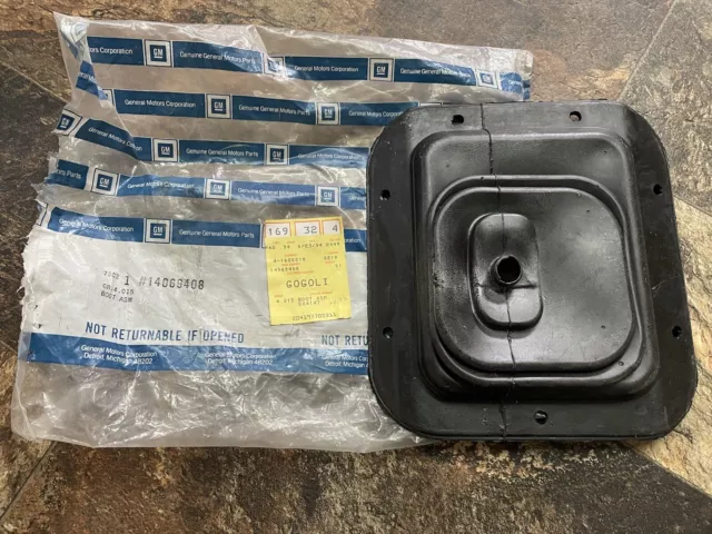NOS 1983-1992 Camaro Firebird Trans Am T5 5-Speed Manual Lower Shifter Boot New